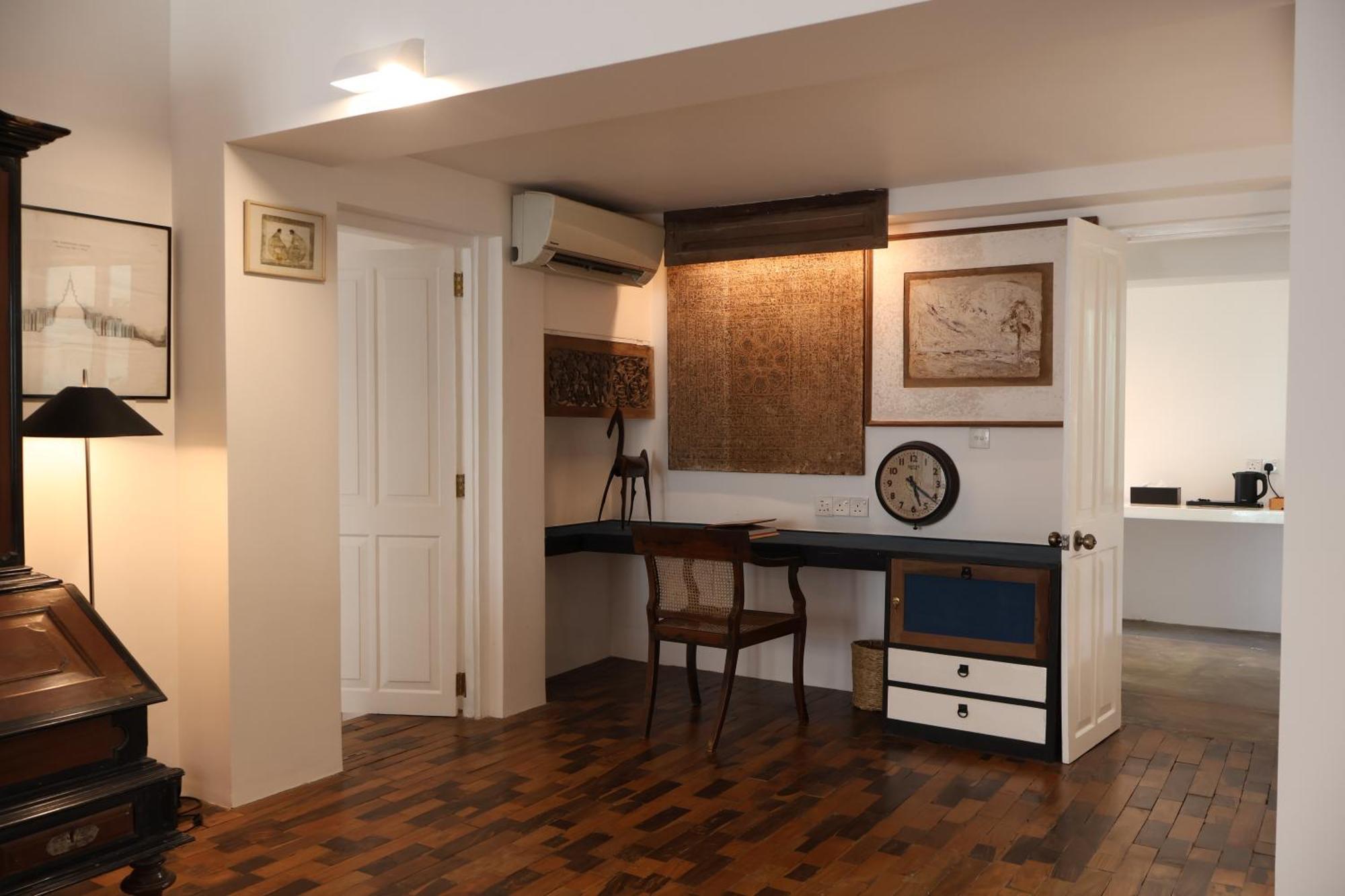 Deluxe Studio